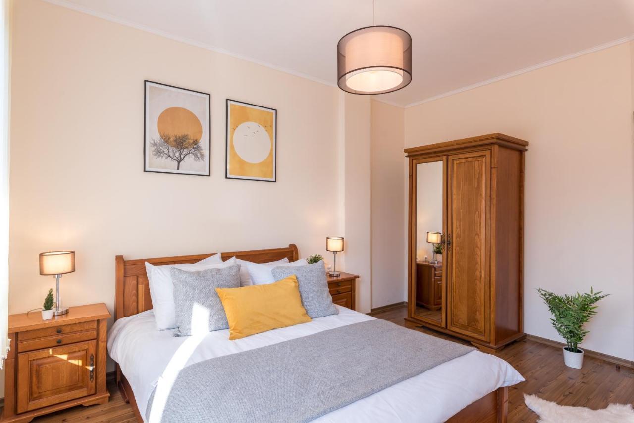 Charming Ski Apartments Near Gondola & Bar Street, Cedar Lodge 1 Complex Bansko Exteriör bild