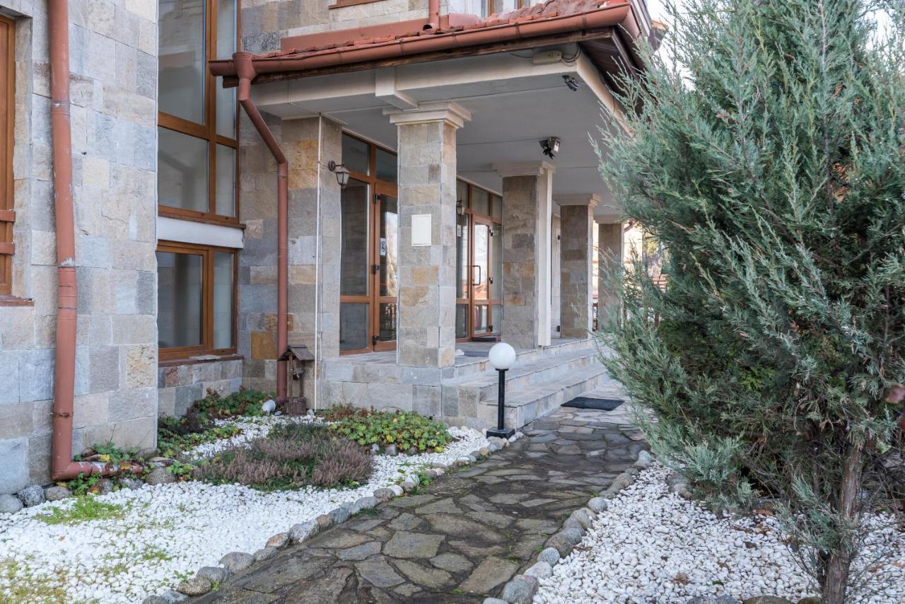 Charming Ski Apartments Near Gondola & Bar Street, Cedar Lodge 1 Complex Bansko Exteriör bild