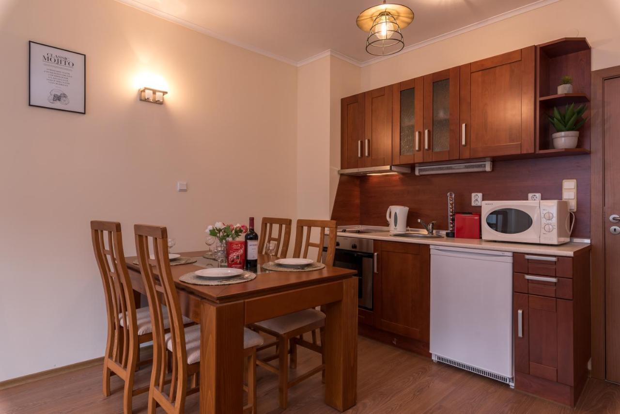 Charming Ski Apartments Near Gondola & Bar Street, Cedar Lodge 1 Complex Bansko Exteriör bild